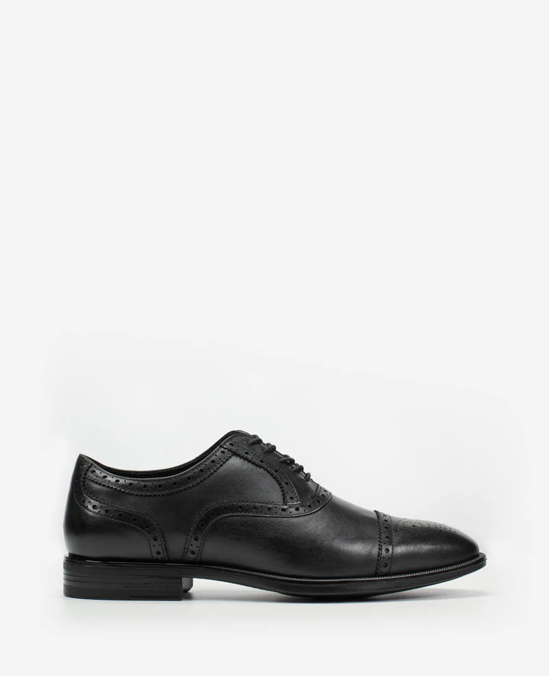 Future Pod Medallion Cap Toe Lace up