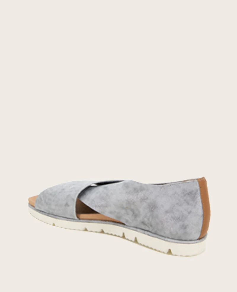 GENTLE SOULS - Leslie X Band Metallic Tread Sole Sandal - Image 4