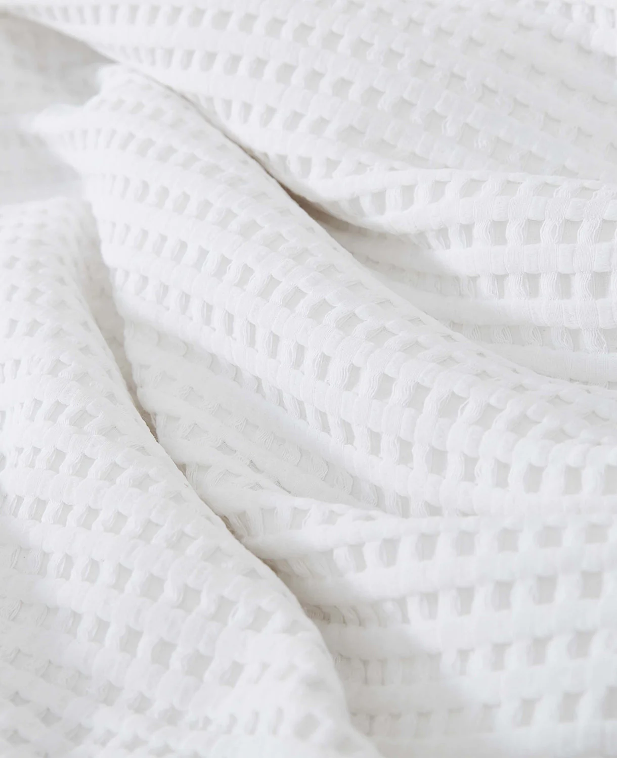 Reversible Solid White Waffle Comforter Set - Image 6