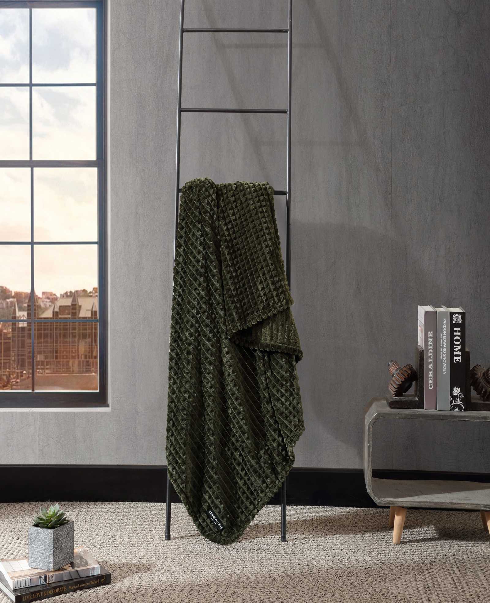 Textured Solid Throw Blanket - Image 3